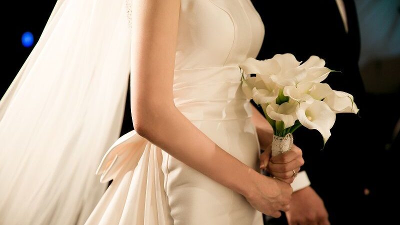 Scegliere l’abito da sposa in base alla stagione