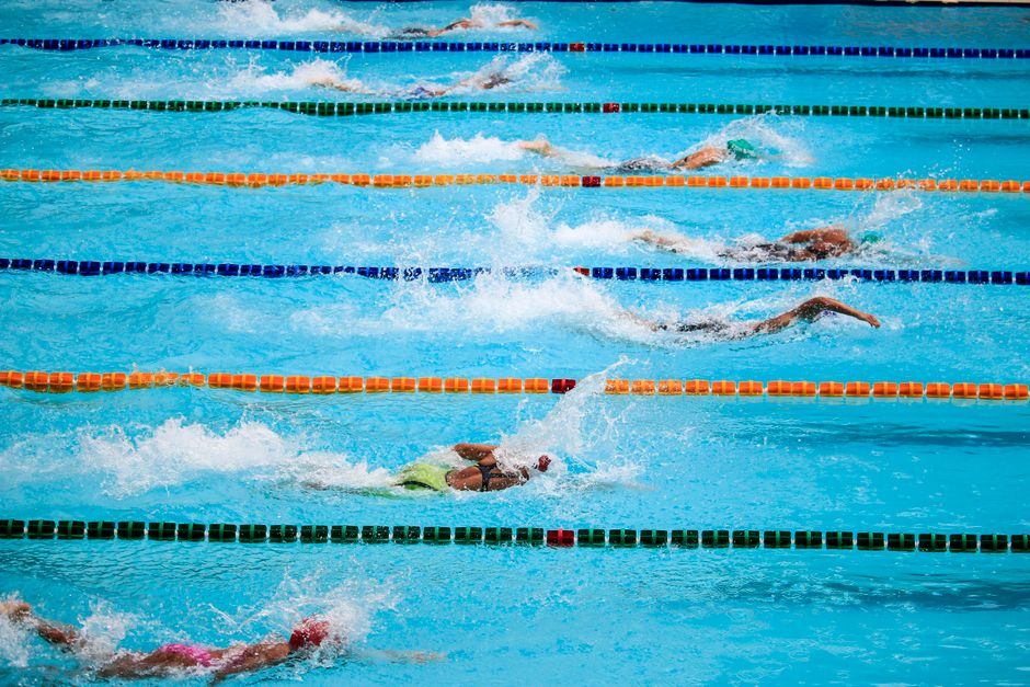 Piscine pubbliche e hotel: il nodo invisibile della qualità dell’acqua nelle strutture ad alta frequentazione